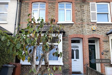 3 bedroom terraced house to rent, Park Road, Hounslow, TW3