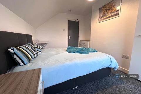 1 bedroom in a house share to rent, Denmark Road, Bromley, BR1