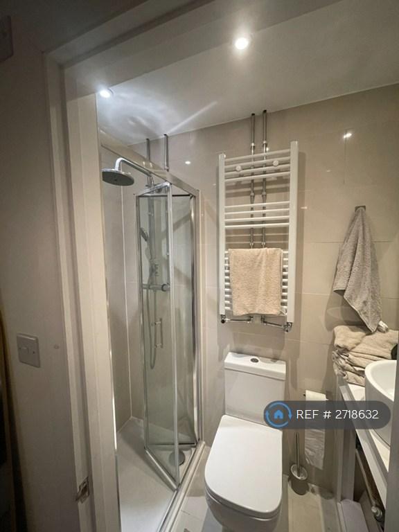 En-Suite (1)