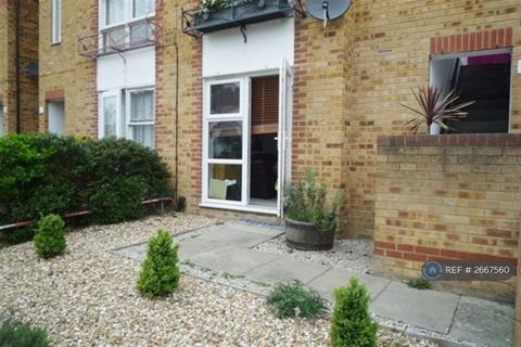 undefined, East Road, Kingston Upon Thames, KT2