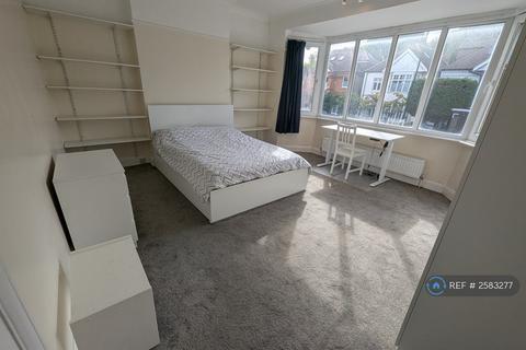 undefined, Mortlake Road, Kew Gardens, Richmond, TW9