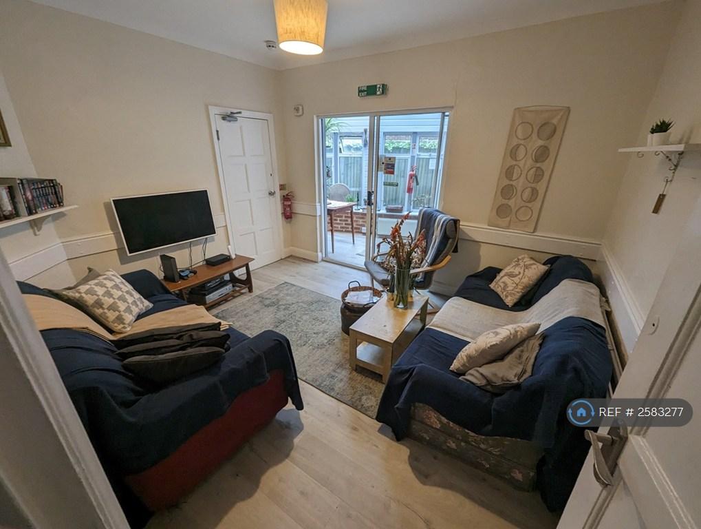 Communal Lounge