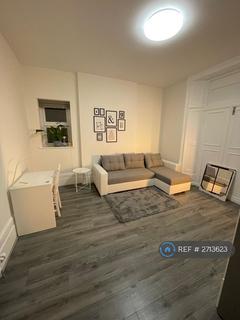 1 bedroom in a house share to rent, St. Marys Road, London, NW10