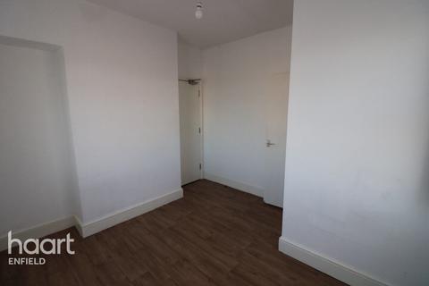 undefined, Walton Road, HODDESDON