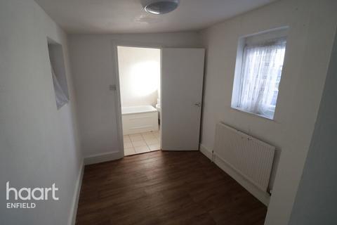 undefined, Walton Road, HODDESDON