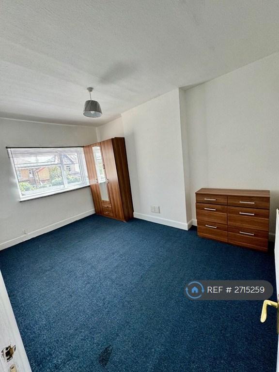 Master Bedroom To Rear