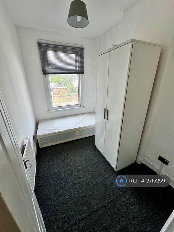 Single Room To Front