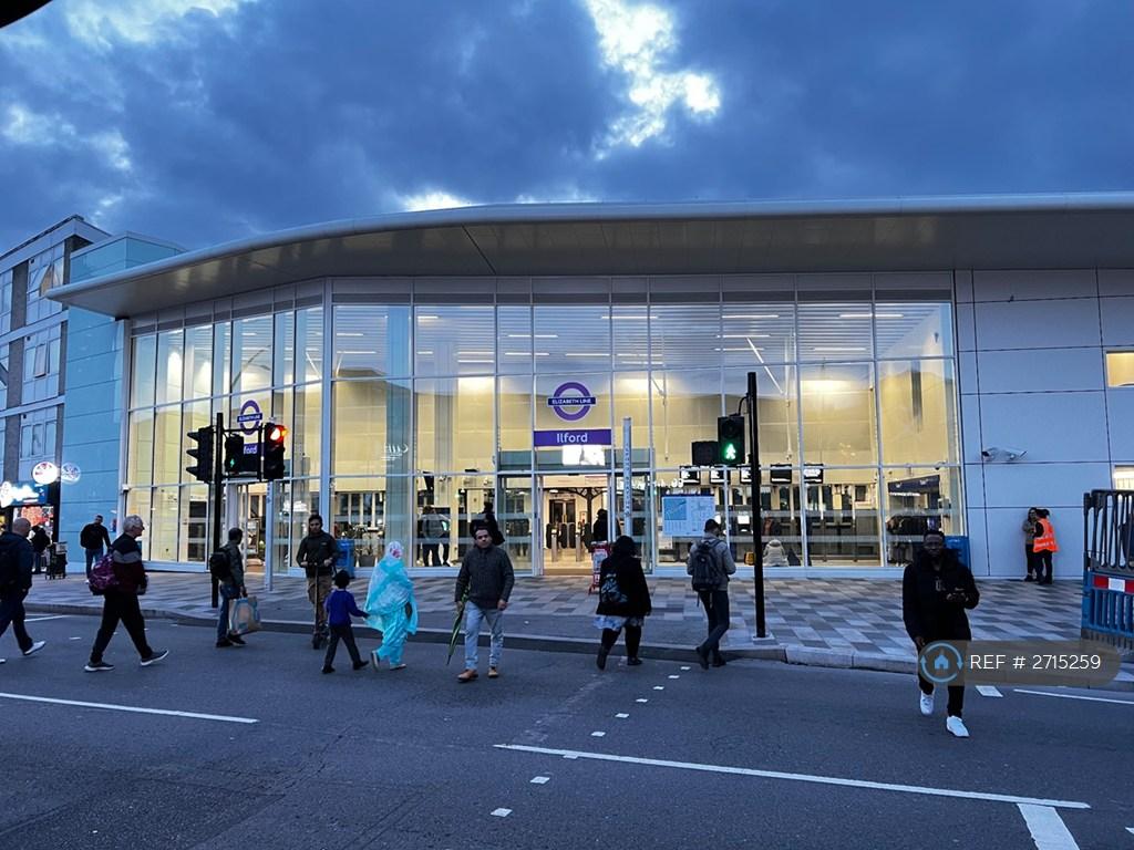 1 Min To Elizabeth Line
