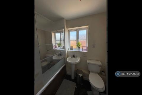 undefined, Lake Close, Dagenham, RM8