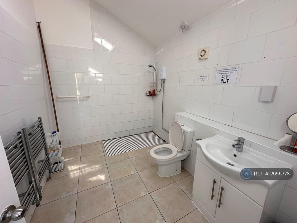 Bathroom Ground Floor