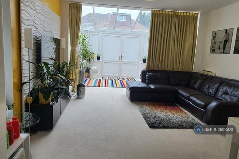 undefined, Hounslow, Hounslow, TW5