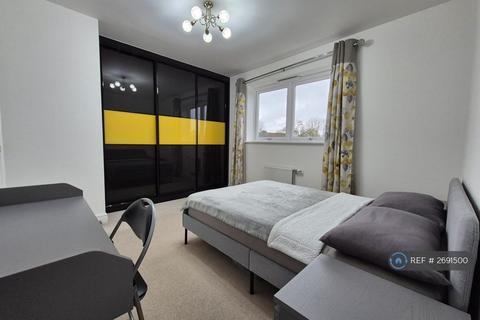 undefined, Hounslow, Hounslow, TW5