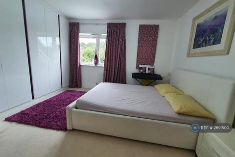 undefined, Hounslow, Hounslow, TW5