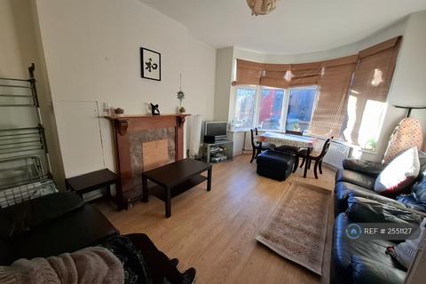 1 bedroom in a house share to rent, Bessborough Road, Harrow, HA1
