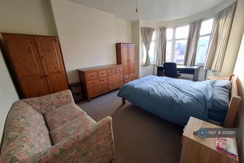1 bedroom in a house share to rent, Bessborough Road, Harrow, HA1
