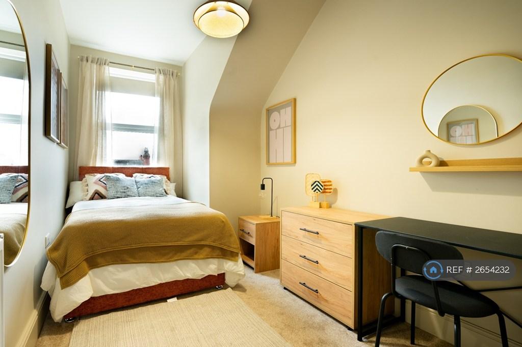 Bedroom Seven