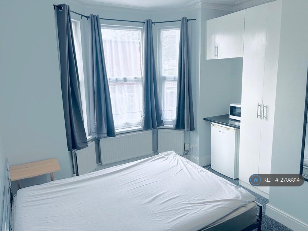 Large Double Ensuite Room