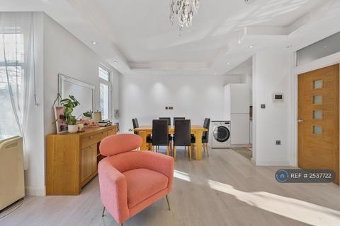 undefined, Chiswick, London, W4