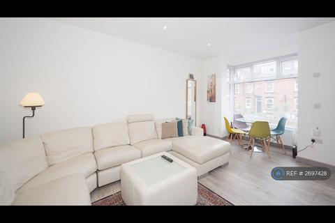 4 bedroom terraced house to rent, Pennington Terrace, Leeds, LS6