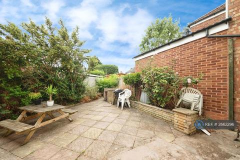 1 bedroom in a house share to rent, Wellsford Avenue, Solihull, B92