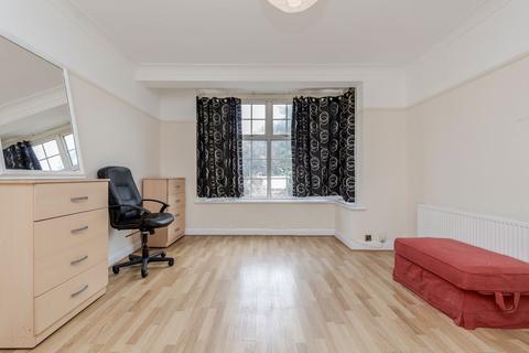 undefined, Martin Way, Morden SM4