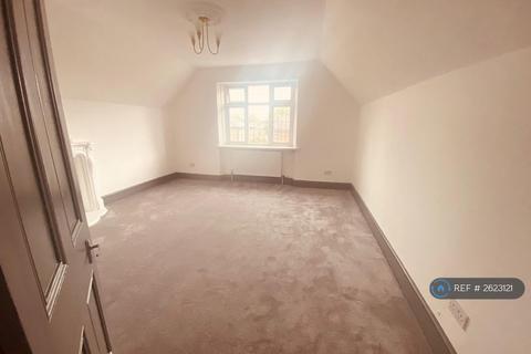 2 bedroom flat to rent, Cadogan Road, Surbiton, KT6