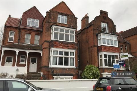 2 bedroom flat to rent, Cadogan Road, Surbiton, KT6
