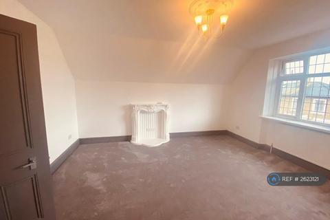 2 bedroom flat to rent, Cadogan Road, Surbiton, KT6