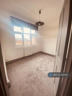 2 bedroom flat to rent, Cadogan Road, Surbiton, KT6