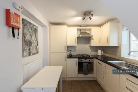 1 bedroom in a house share to rent, Upper Bath Street, Cheltenham, GL50