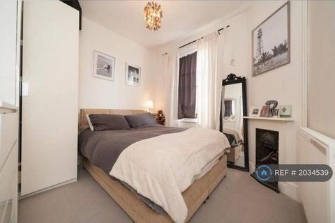 undefined, Brenda Road, London, SW17