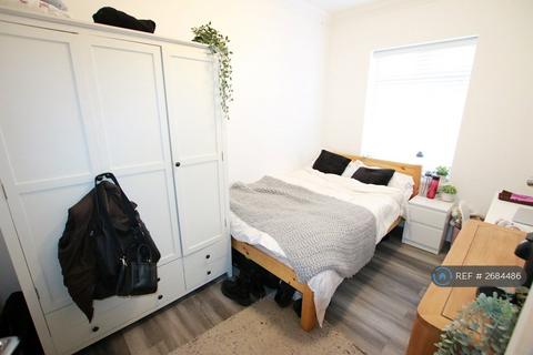 6 bedroom terraced house to rent, Shinfield Road, Reading, RG2