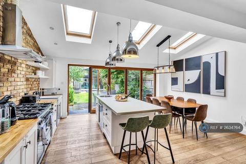 undefined, Aylward Road, London, SW20