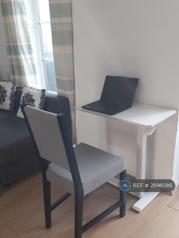 Dedicated Workspace With Height Adjustable Desk