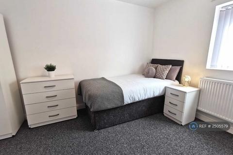 undefined, Rodney Close, Birmingham, B16