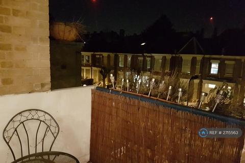 undefined, Darenth Road, London, N16