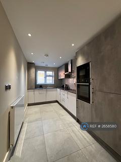 undefined, Sir Robert Peel Court, Shirley, Solihull, B90