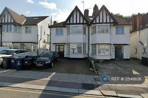 Heathfield Gardens, London, NW11