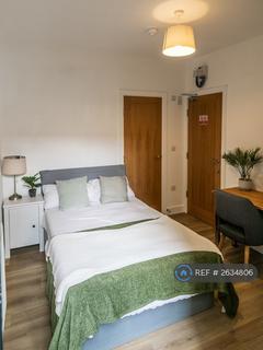 1 bedroom in a house share to rent, Francis Road, Watford, WD18
