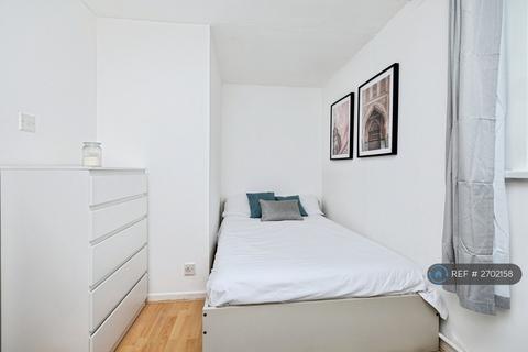 undefined, Ambergate Street, London, SE17