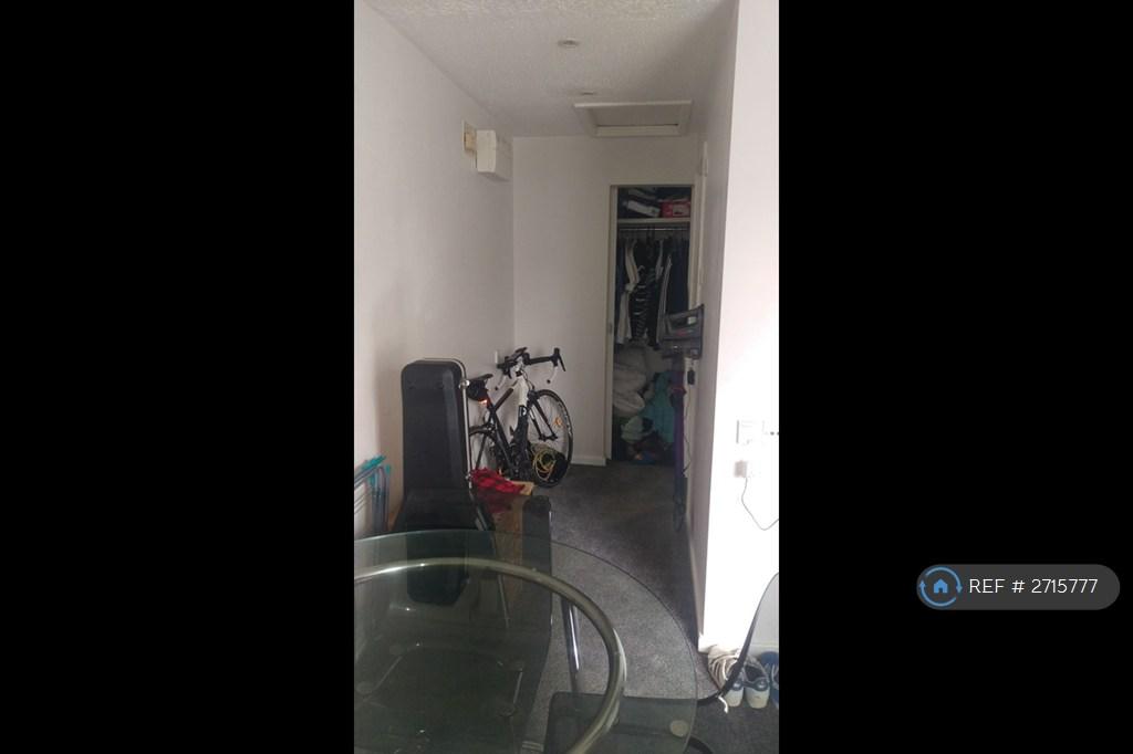 Dressing Area With Built In Wardrobe