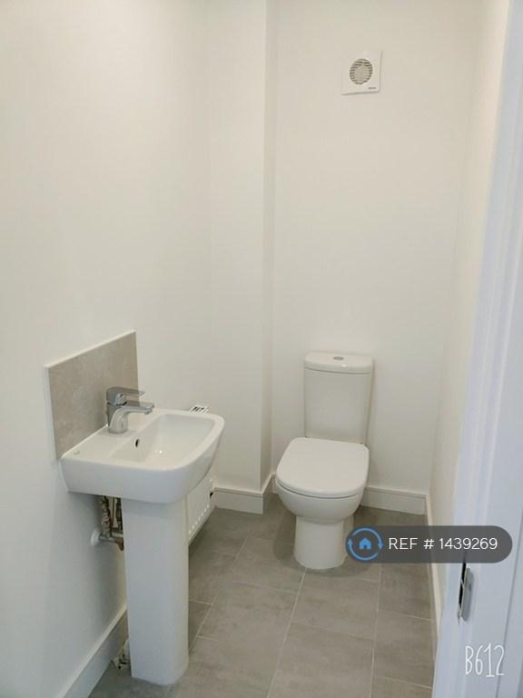 Ground Floor Wc
