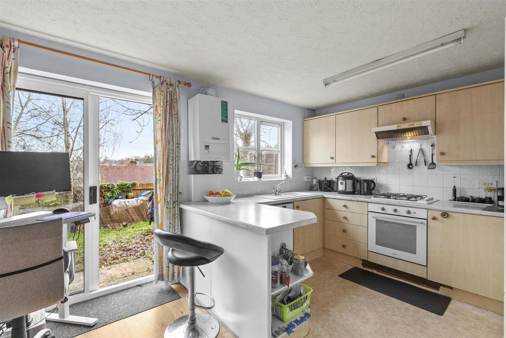 8 Vanguard Close, HP12 3 FP-1.jpg
