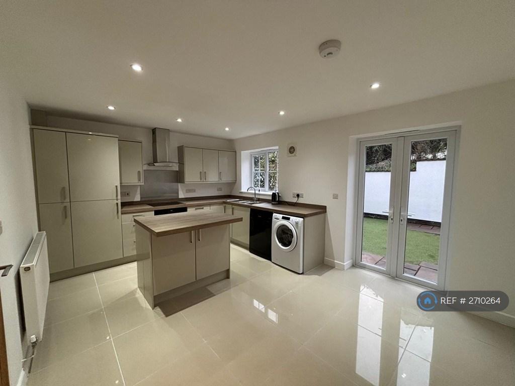Kitchen Diner And Back Door To Private Garden