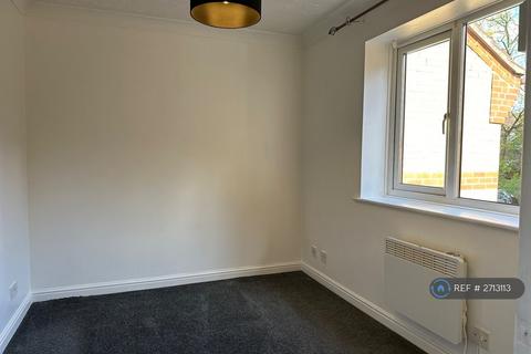 1 bedroom flat to rent, Dupre Close, Chafford Hundred, Grays, RM16