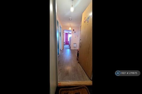 undefined, London Road, Isleworth, TW7