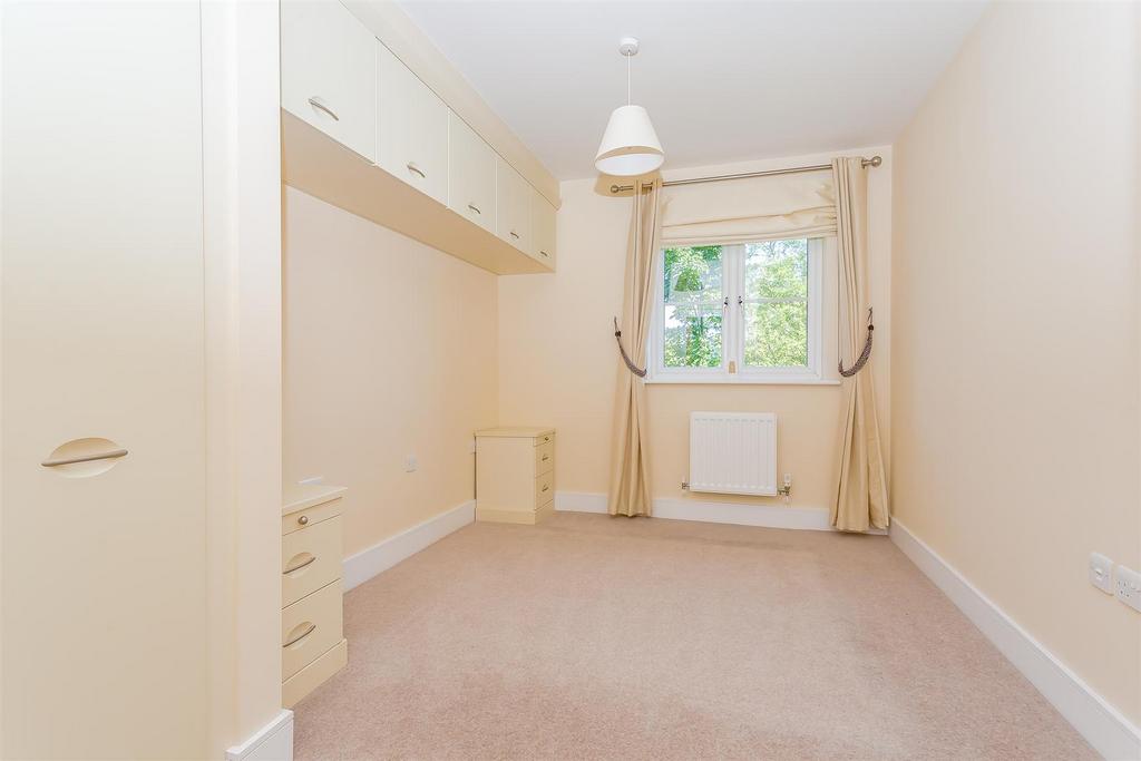 Flat-hurley-close-banstead-1009.jpg