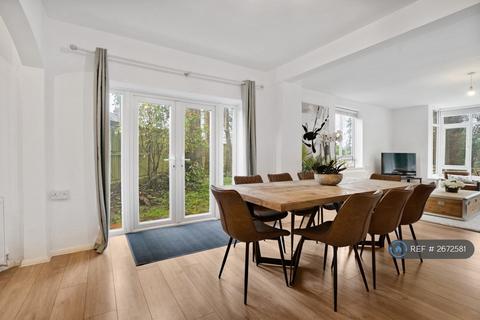 undefined, Castle Street, Surrey, RH1