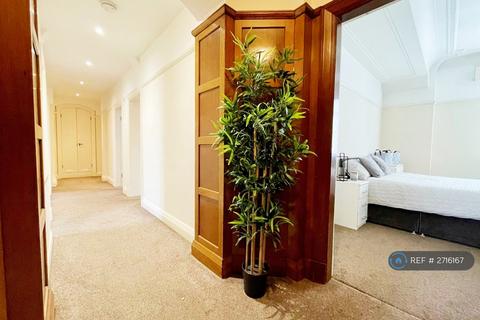 2 bedroom flat to rent, Lord Street, Southport, PR8