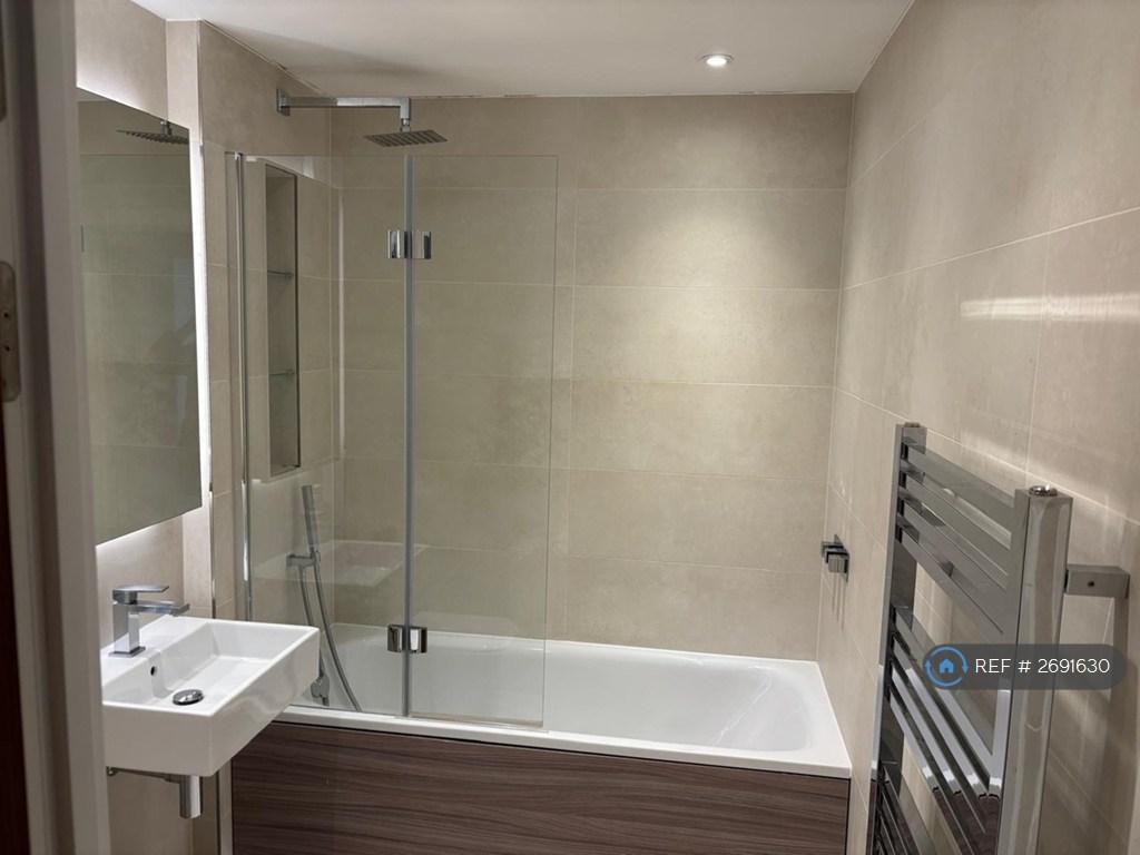 Main Bathroom
